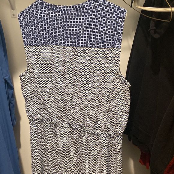Patterned Blue Dress w Pockets - Picture 3 of 5